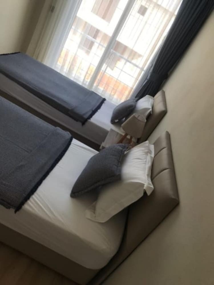 Apartment photo 2
