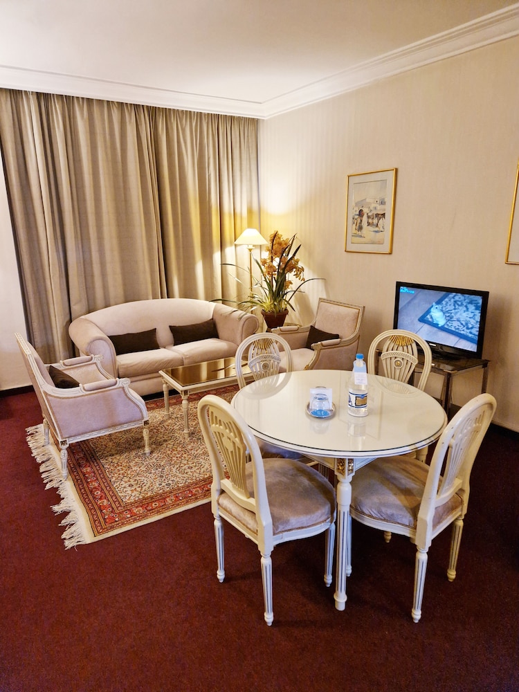 Suite Fourati