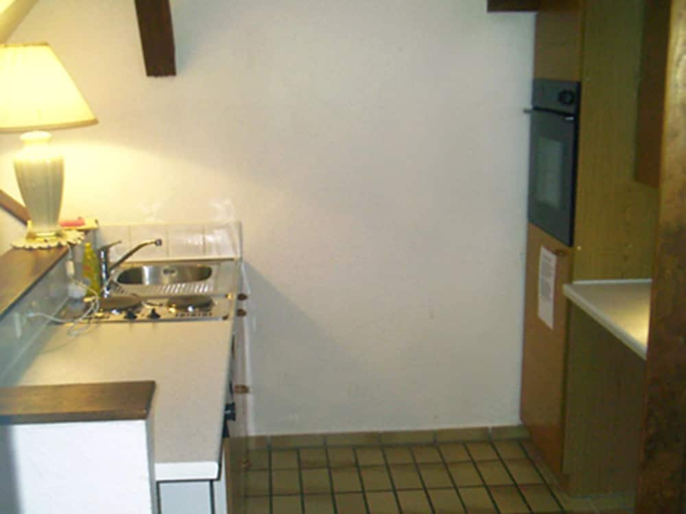 Double Room, Shared Bathroom photo 2