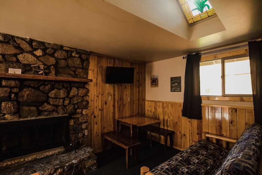 Queen Room photo 1