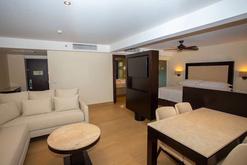 Junior Suite, Balcony photo 2