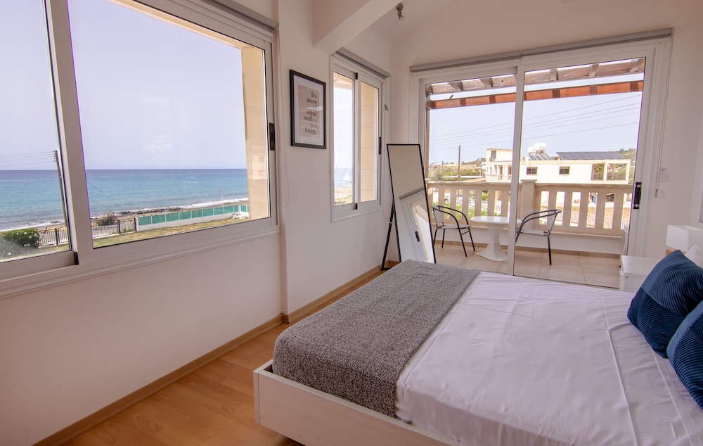 Luxury Villa, Sea View photo 1