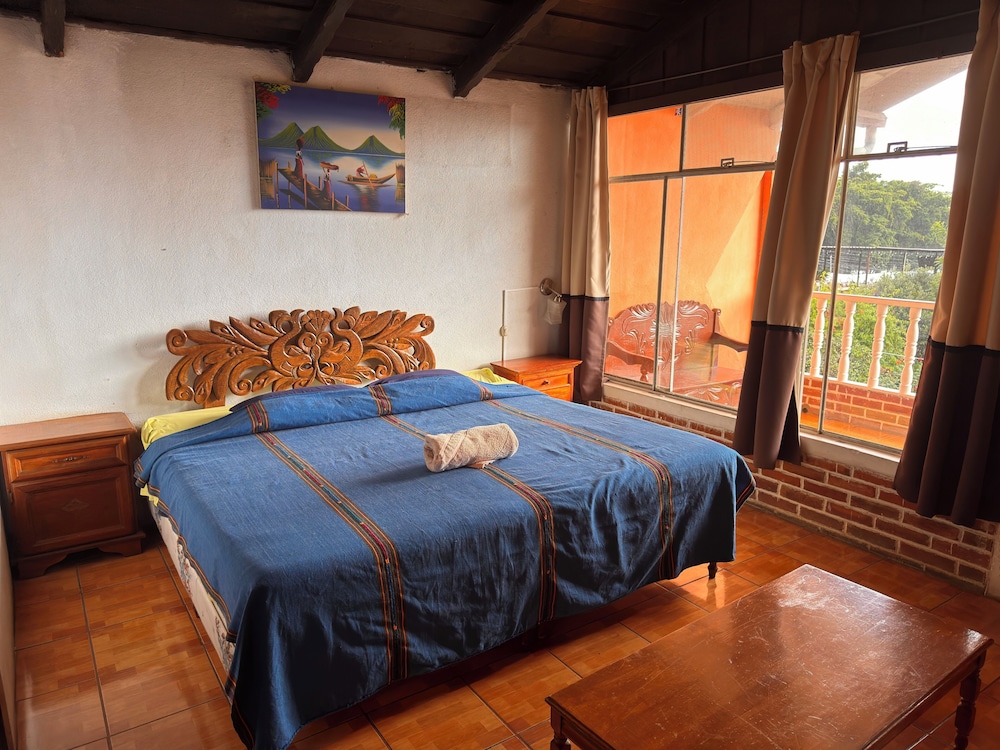 Comfort Room, Lake View photo 1