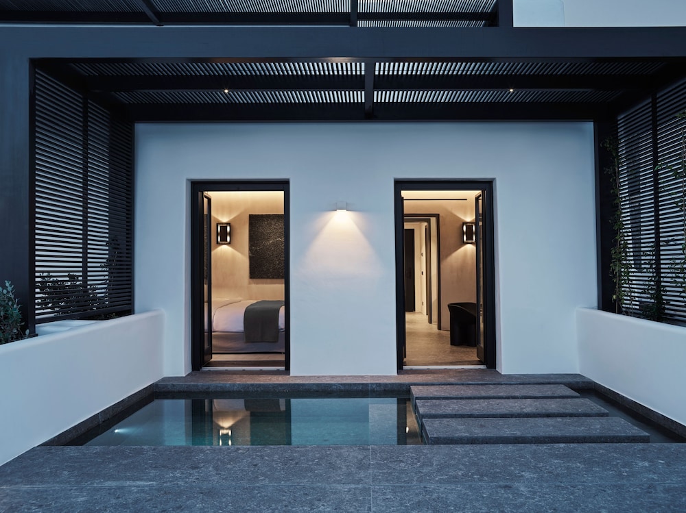 Premium Suite, Private Heated Pool, Sea View - Photo 15
