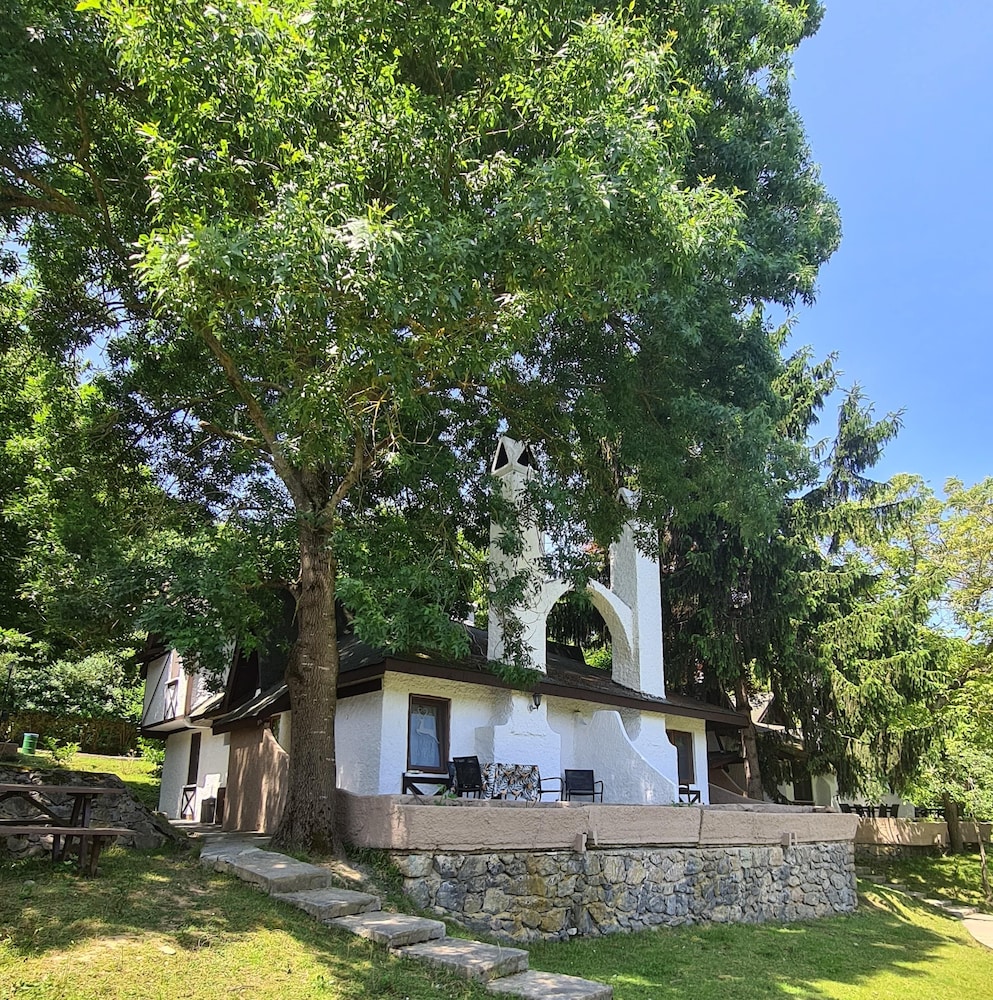 Traditional Cottage - Photo 8