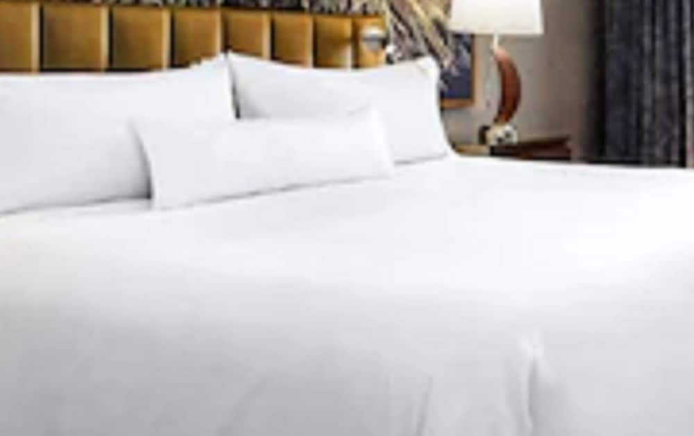 Traditional Room, 2 Queen Beds - Photo 3
