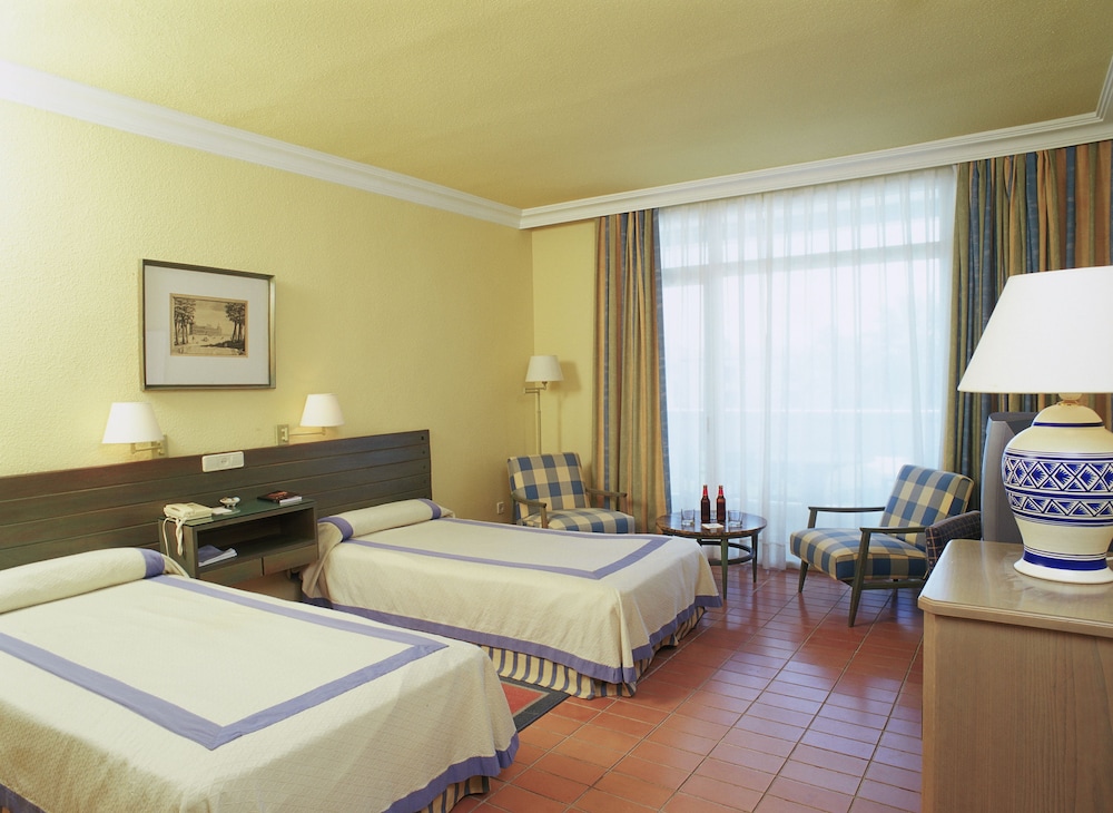 Standard Double Room (3 Adults) photo 2