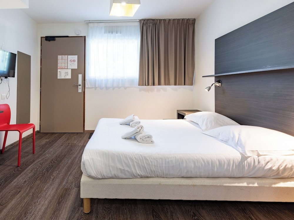 Double Room for 2 People , Accessible (PRM) photo 3