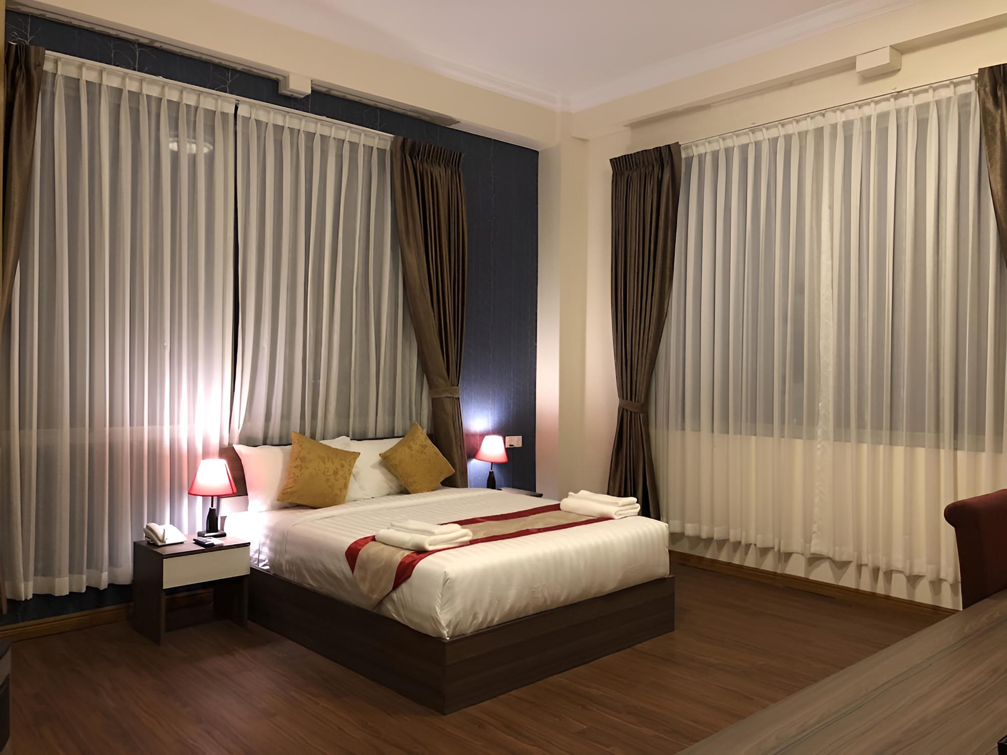 Deluxe Double or Twin Room photo 1