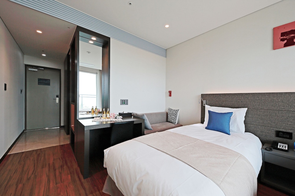 Premier Twin Room, Park Ocean View/Terrace - Photo 2