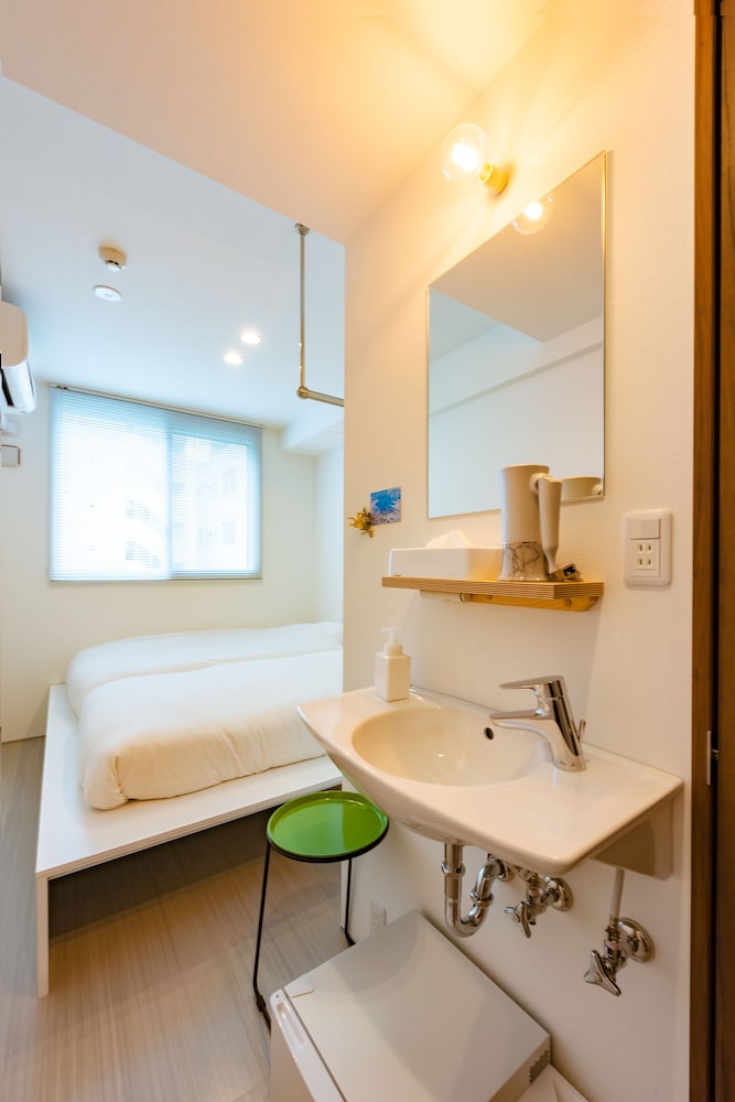 Twin Room, Non Smoking - Photo 2