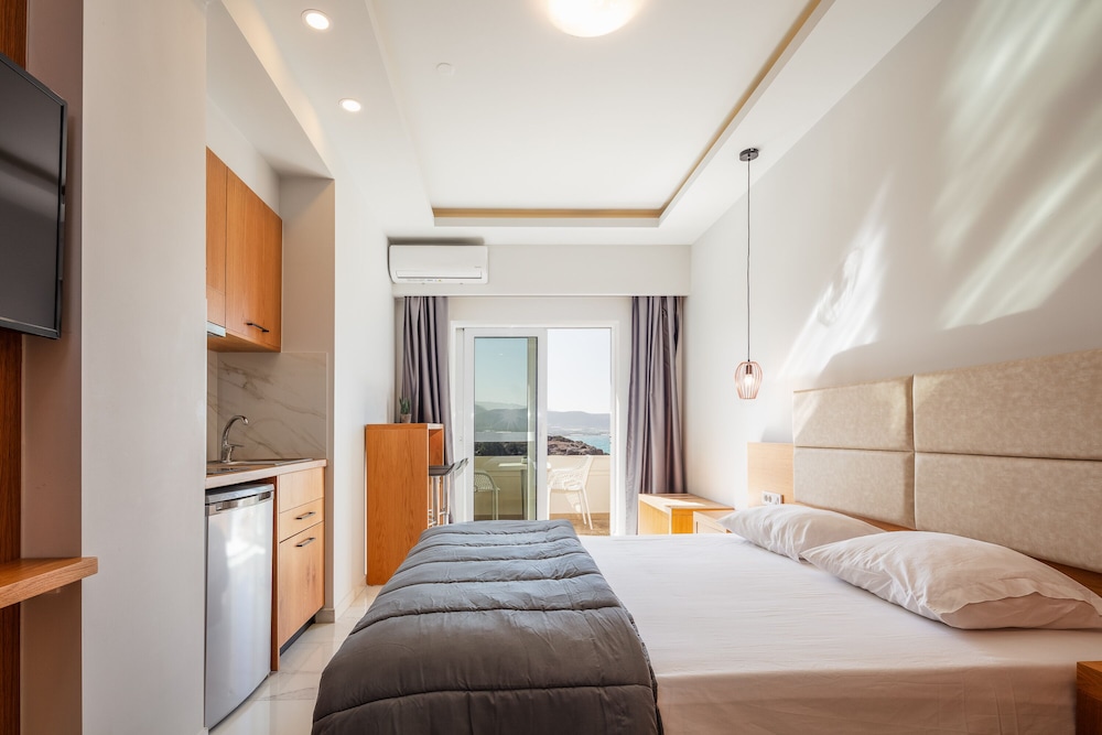 Studio, Sea View, Ground Floor photo 1