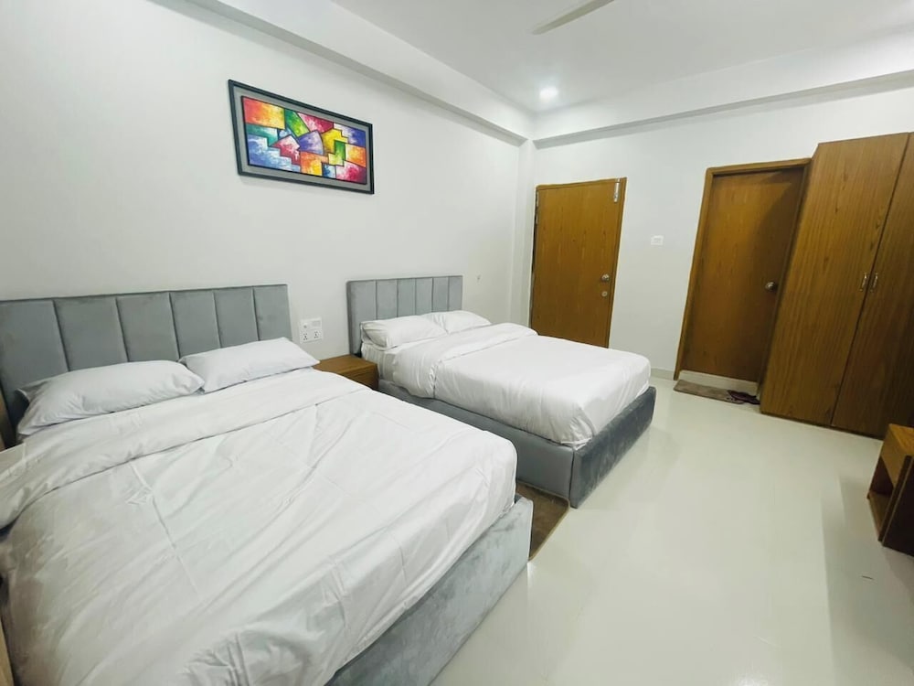Deluxe Quadruple Room