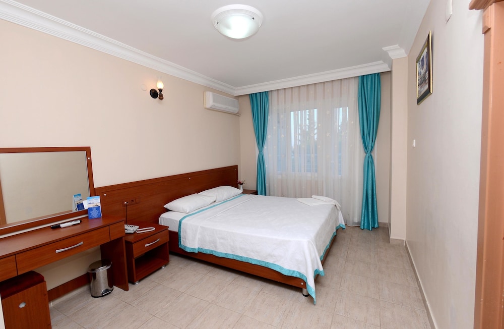 Standard Double or Twin Room photo 2