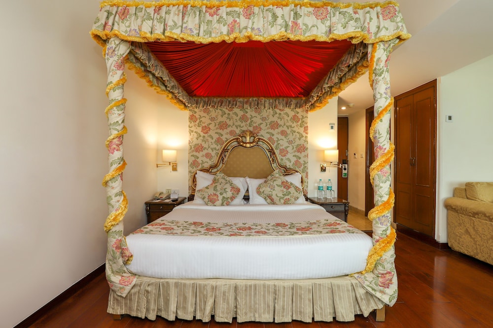 Royal Junior Suite thumbnail 5
