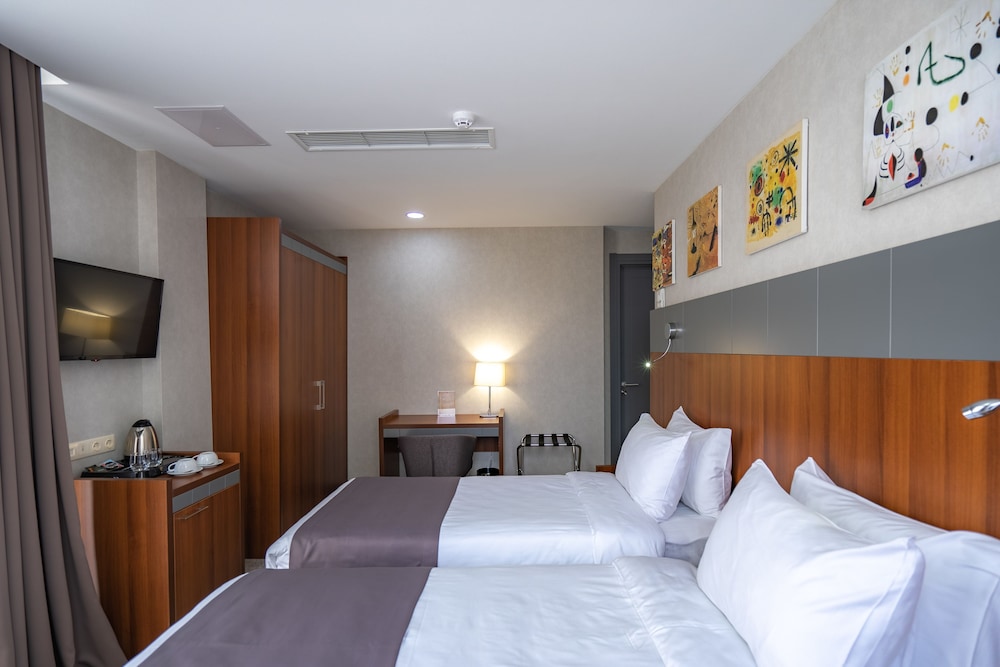 Family Suite, 2 Bedrooms, Non Smoking, City View photo 1