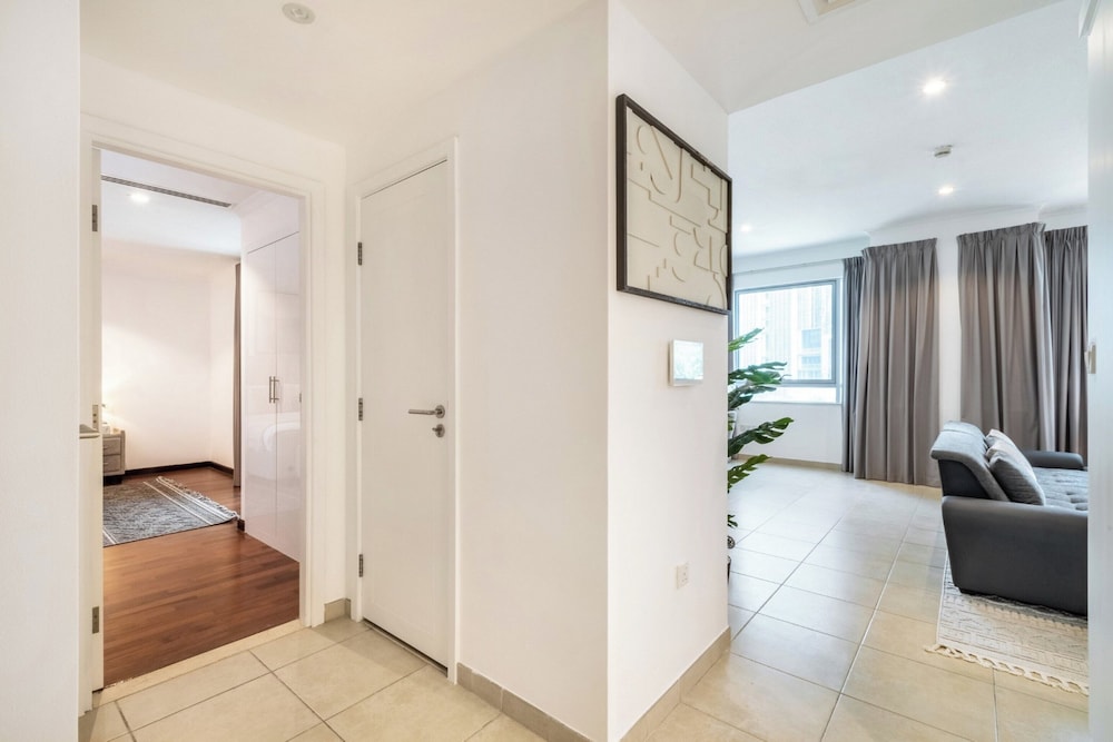 Elite Apartment, 1 Bedroom, Balcony, City View photo 2