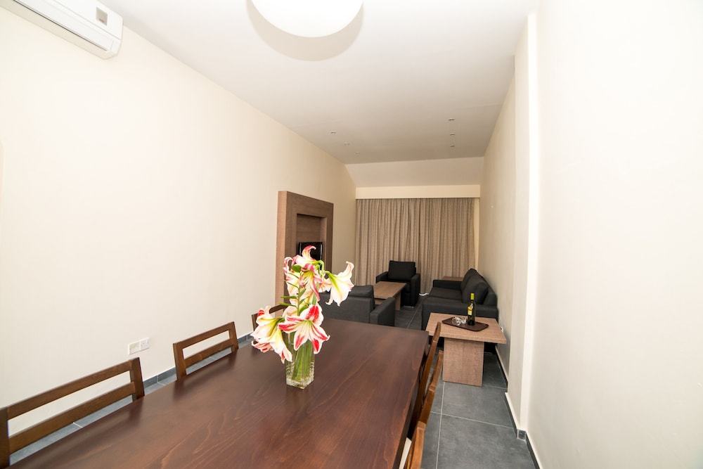 Villa, 2 Bedrooms - Photo 10