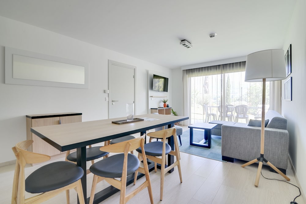 Exclusive Apartment, Multiple Beds, Non Smoking