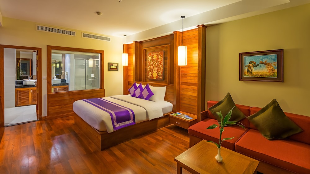 The Miracle Suites - Photo 4