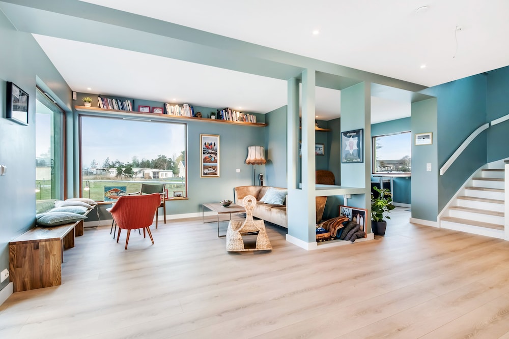 Family Room photo 2