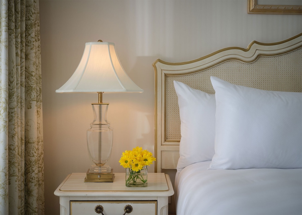 Deluxe Room, 2 Queen Beds photo 3
