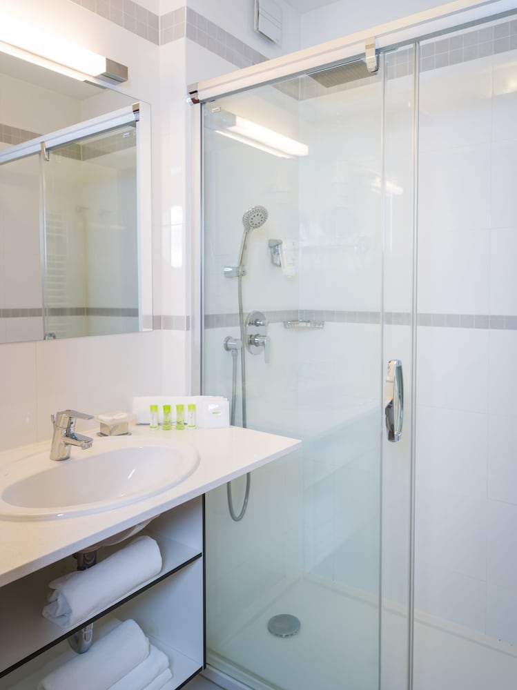 Double or Twin Room, Balcony, City View (Wellness access) photo 2