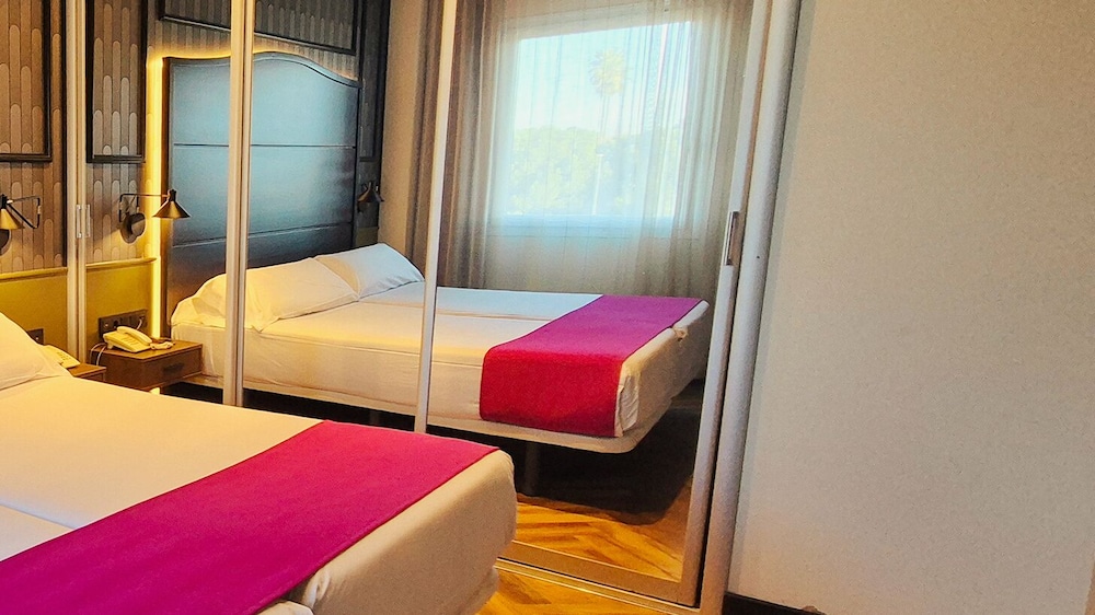 Family Triple Room - Photo 6