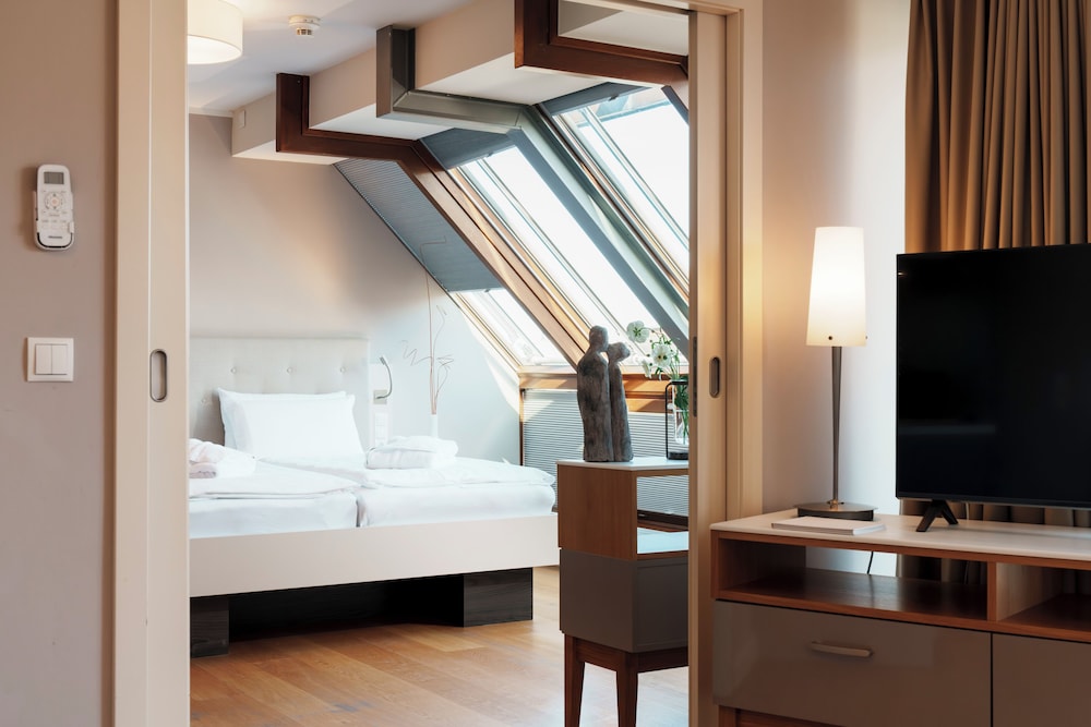 Deluxe Suite photo 2
