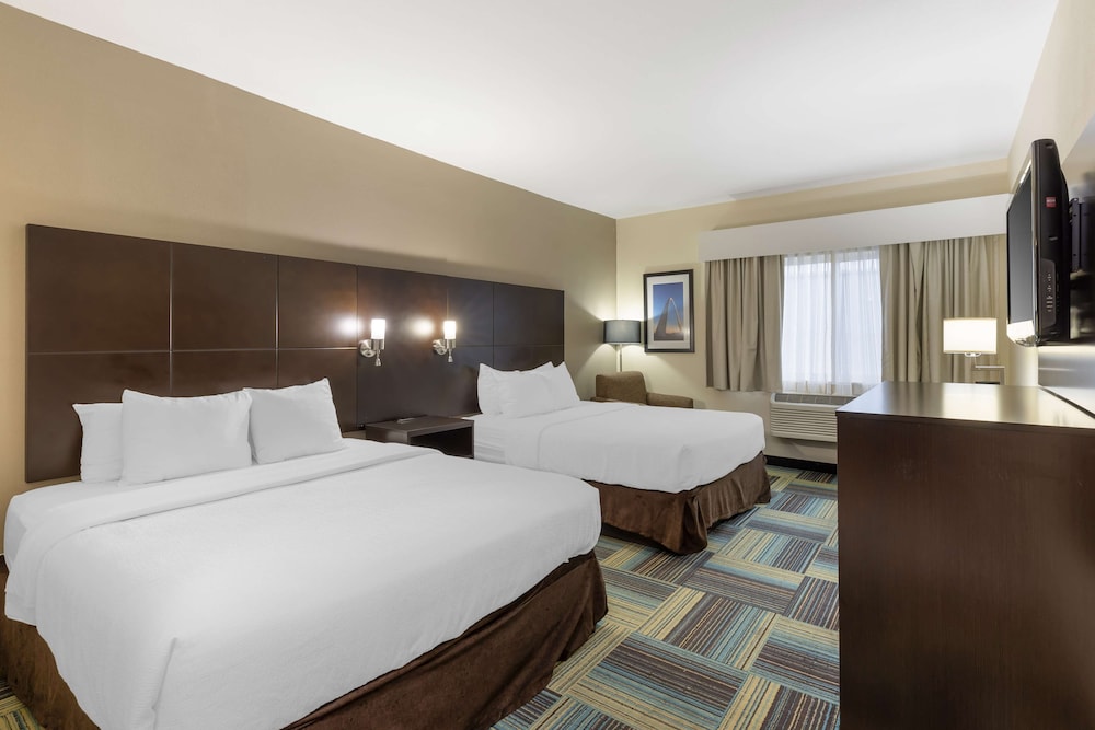 Standard Room, 2 Queen Beds, Accessible, Bathtub - Photo 2