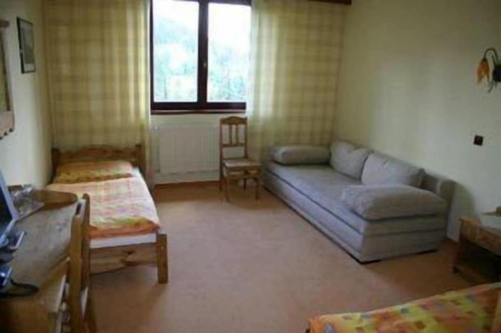 Deluxe Suite photo 2