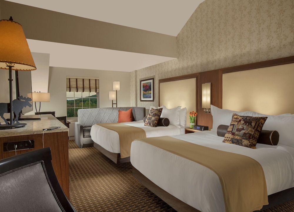 2 Queen Beds with Sleeper Sofa - Photo 1
