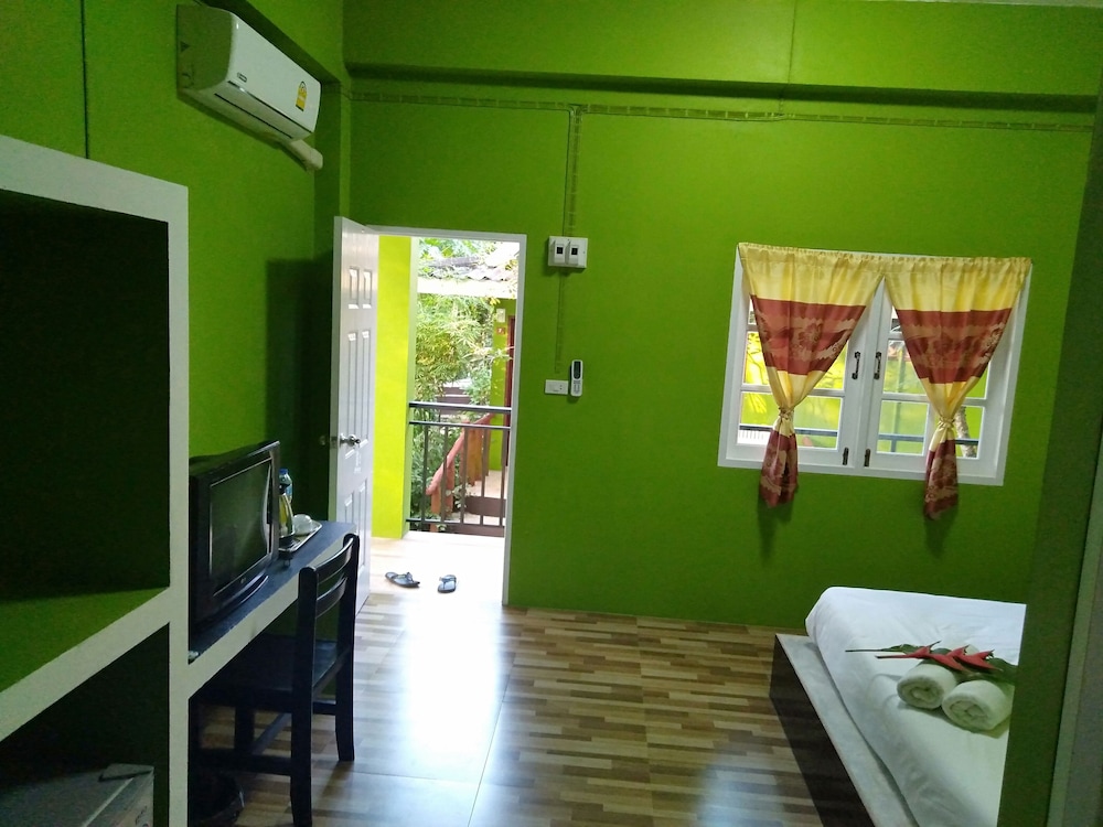 Superior Deluxe Room with Balcony photo 3