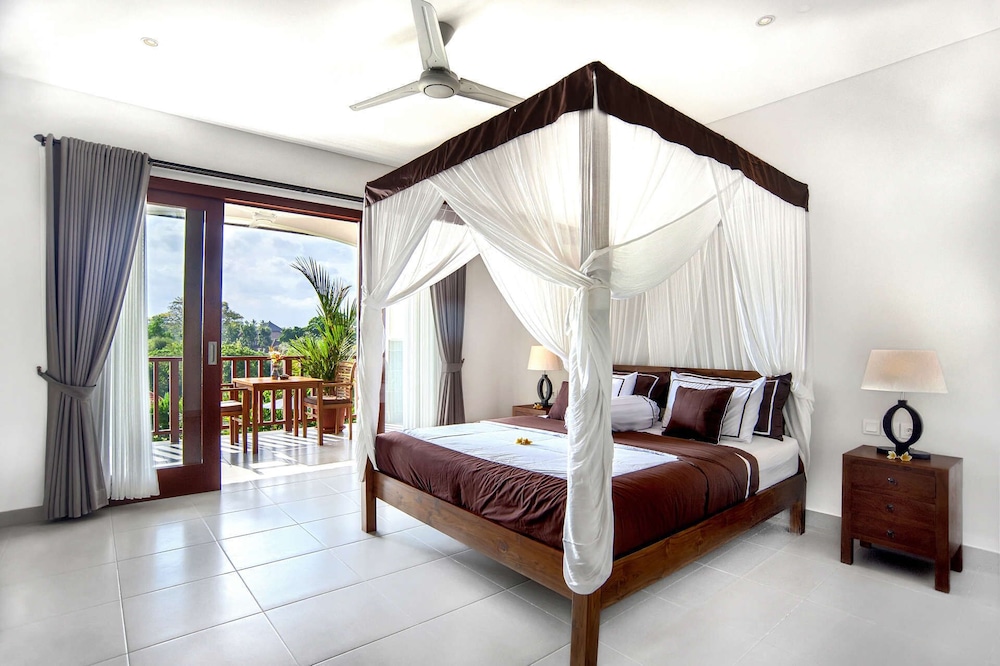 Villa (5 Bedrooms)