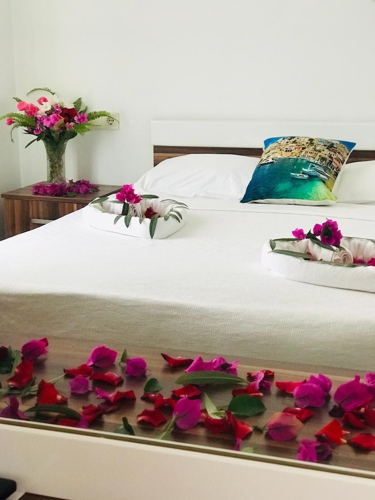 Standard Double Room - Photo 1