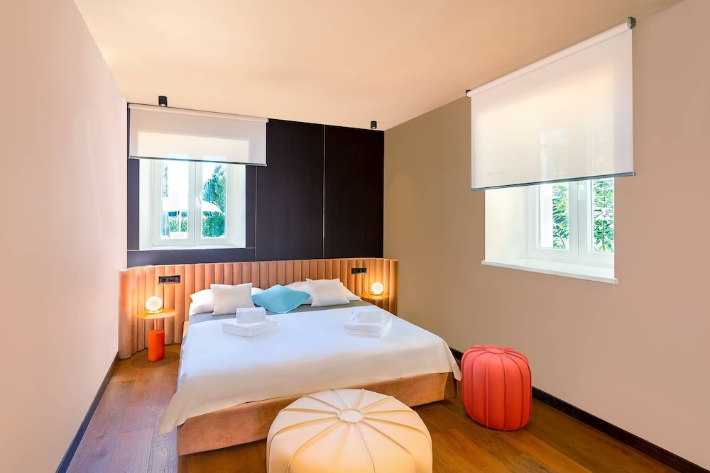5 Star Executive Suite with Balcony and Sea View photo 1