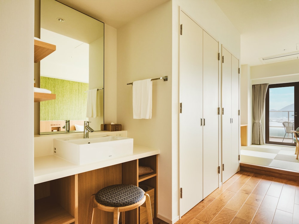 Japanese Western-style Room with Balcony, Non Smoking, No Private Bathroom - Photo 14