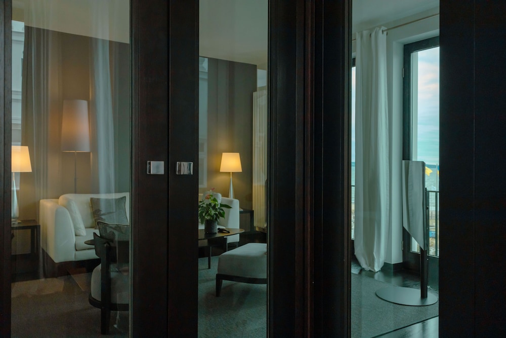 Exclusive Suite