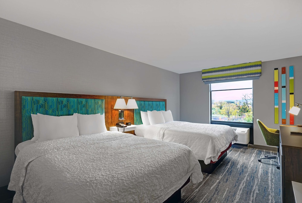 Room, 2 Queen Beds, Accessible, Non Smoking - Photo 1