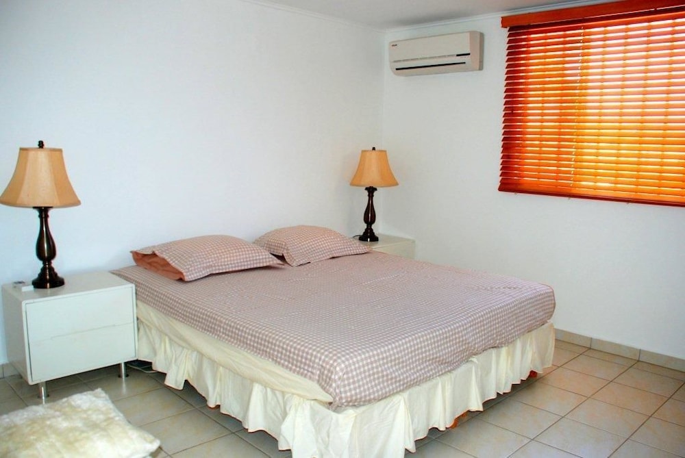 Villa photo 3