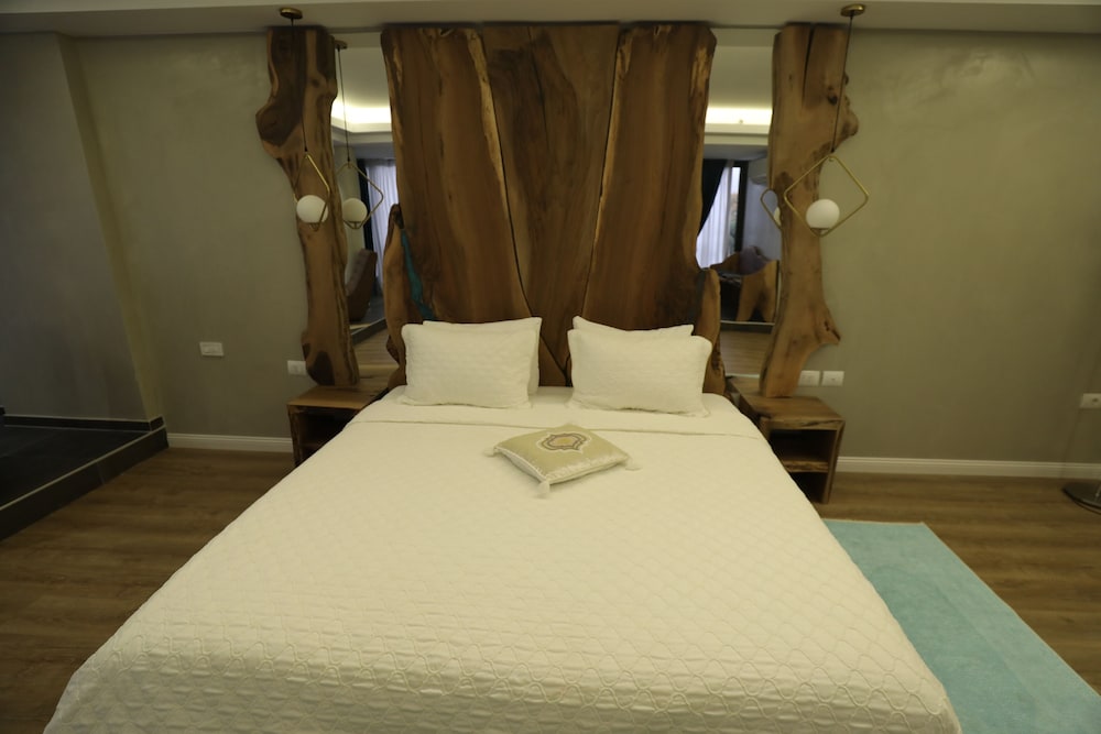 Luxury Suite photo 1
