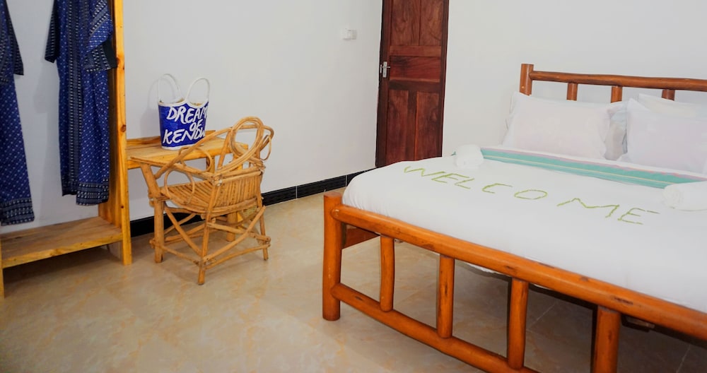 Deluxe Room, 1 Double Bed, Balcony, Garden View (Blue) photo 3