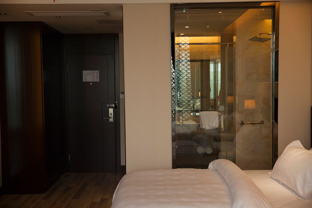 Double Room (Very Sassy) photo 3