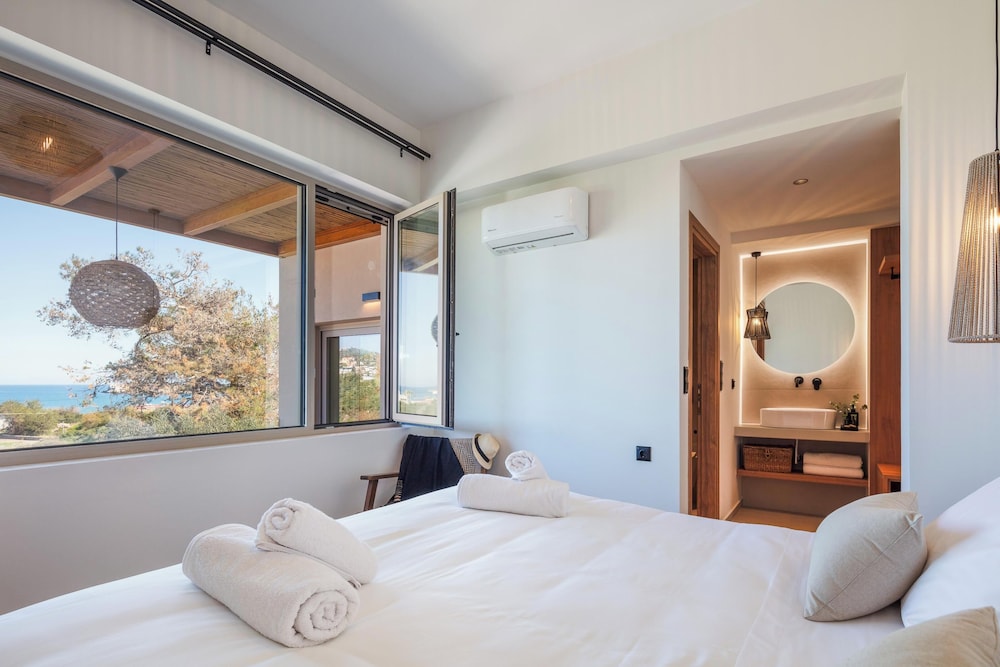 Design Apartment, 2 Bedrooms, Sea View