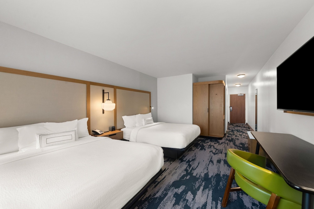 Room, 2 Queen Beds - Photo 1