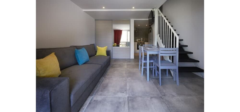 Duplex photo 1