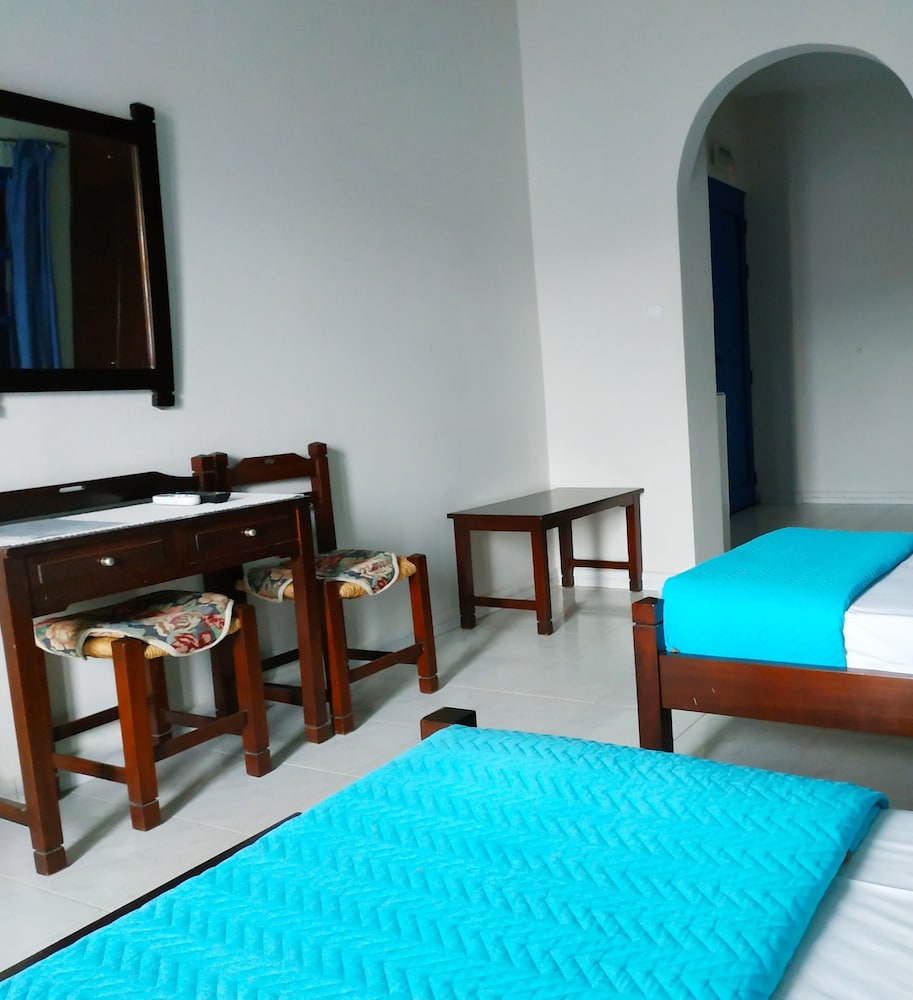 Basic Triple Room, 3 Twin Beds photo 2