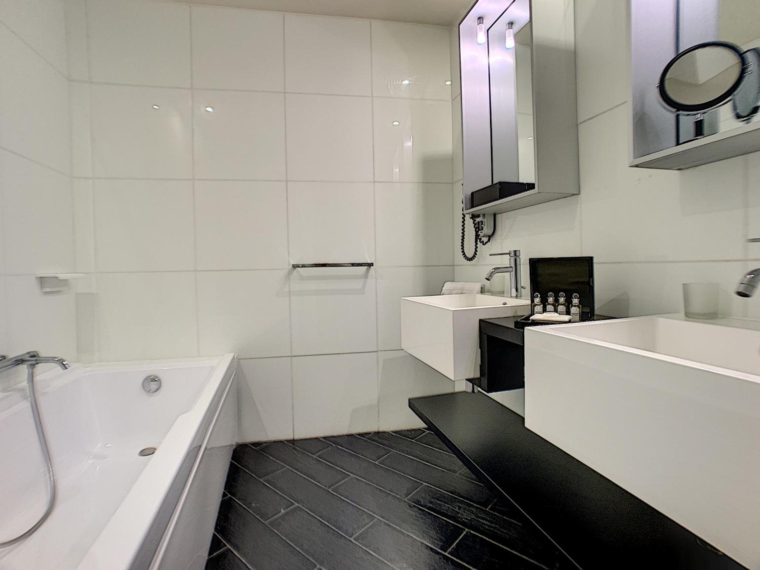 Superior Double Room - Photo 4