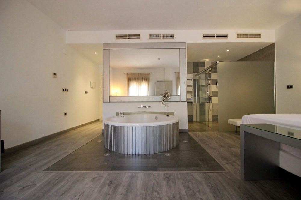 Suite Plata photo 2