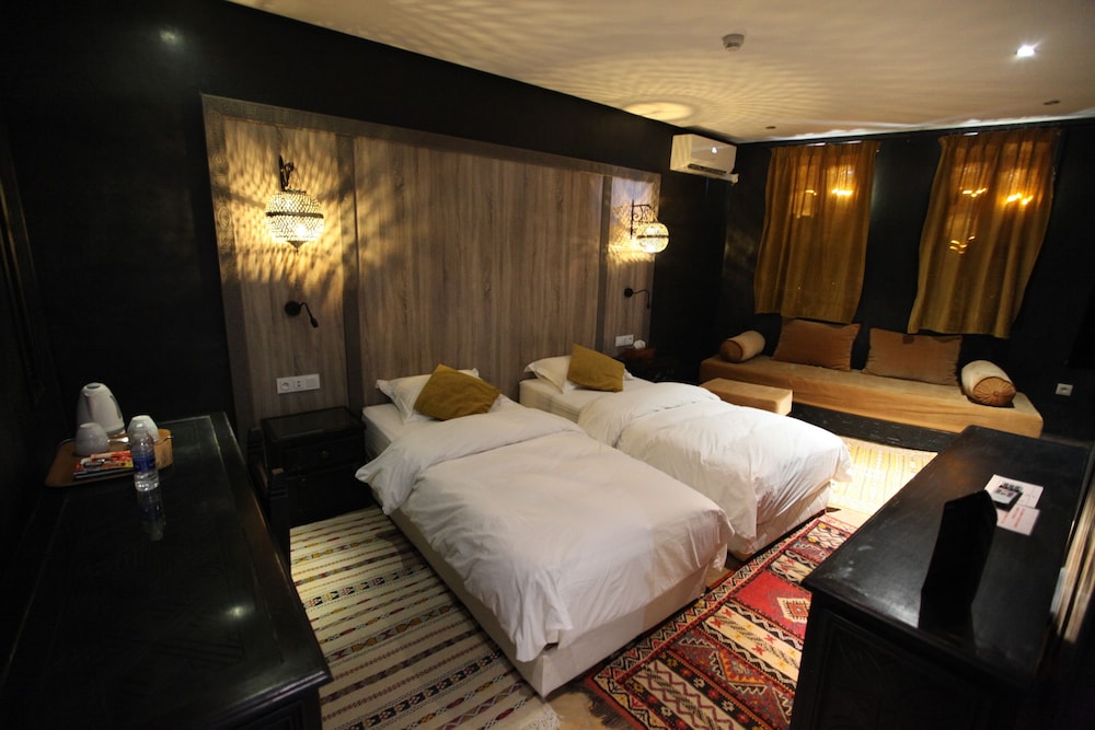 Standard Double or Twin Room photo 1